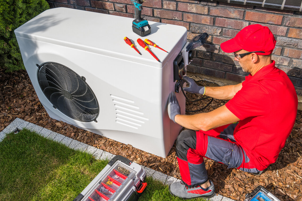 rsz technician repairing heat pump unit 2023 11 27 04 49 49 utc